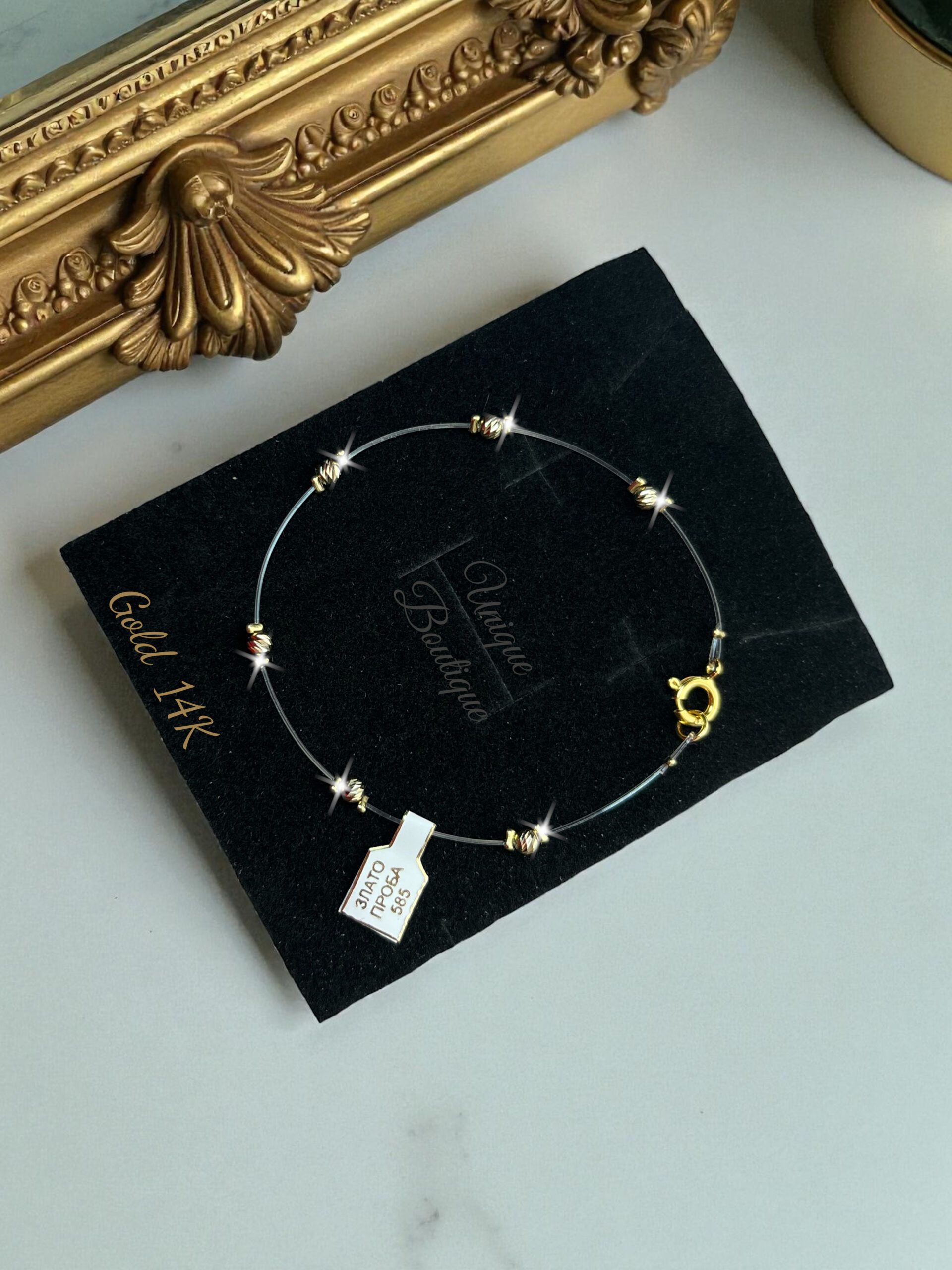 Гривна със златни топчета