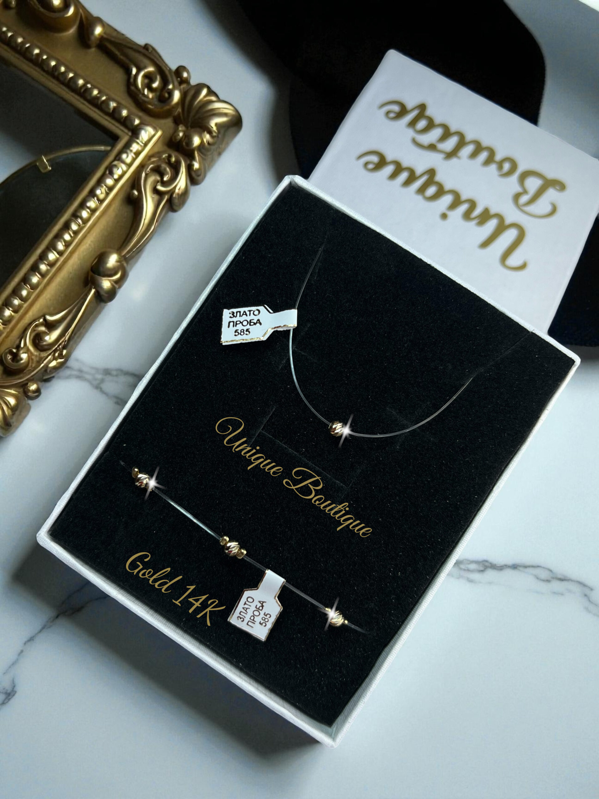 Комплект със златни топчета